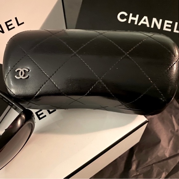 💎 Vintage Chanel Camille Sunglasses💎 - Picture 3 of 9